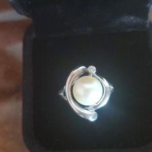 Pearl/diamond ring